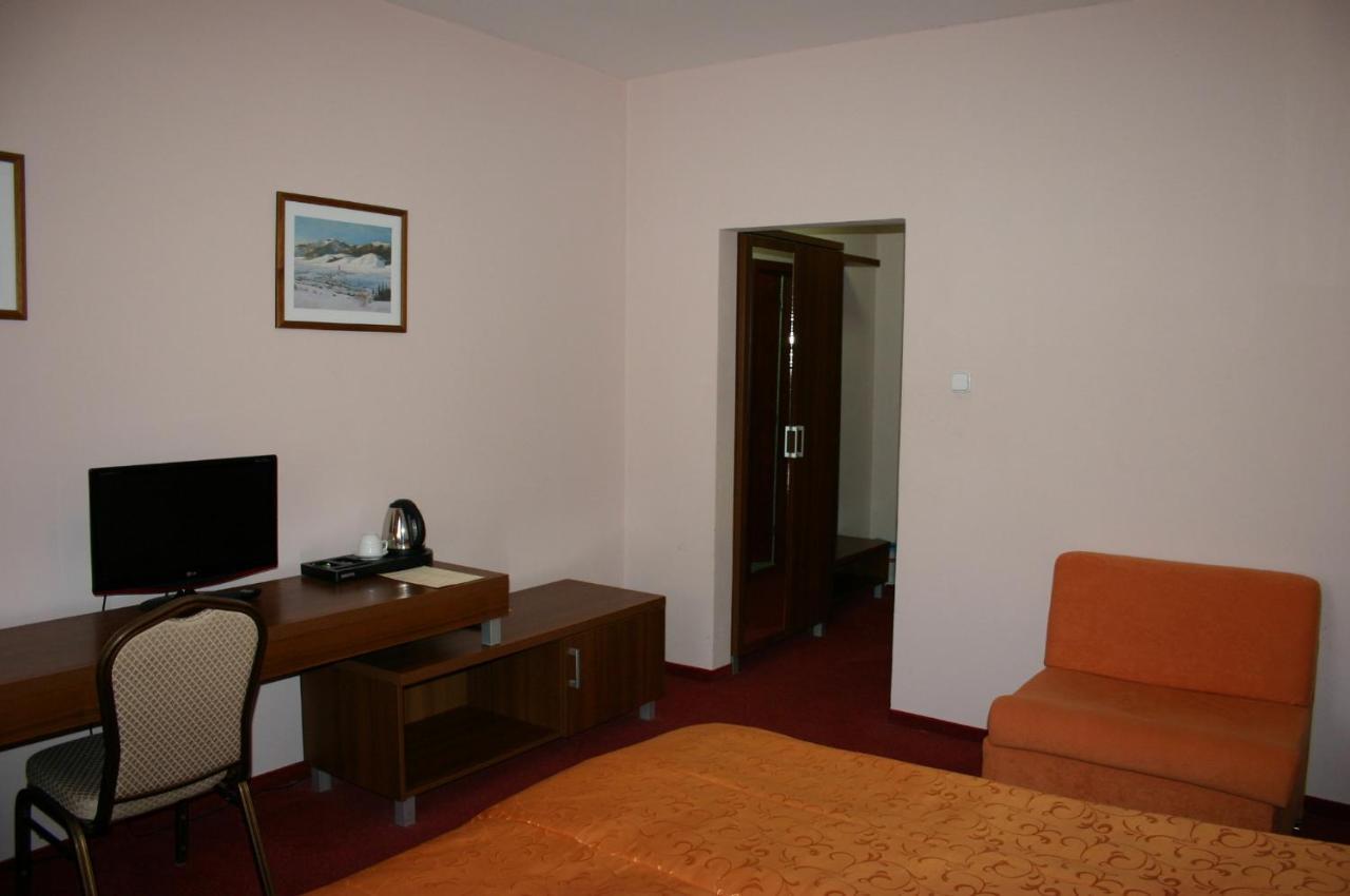 Hotel Jelen Глоговец Номер фото