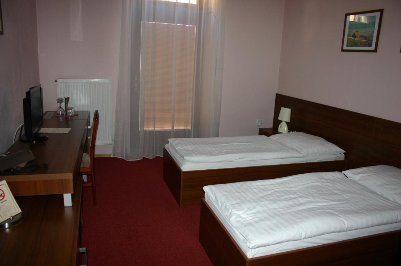 Hotel Jelen Глоговец Номер фото